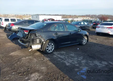 2021 Toyota Corolla Le z USA, uszkodzony, nr VIN 5YFEPMAE9MP197720